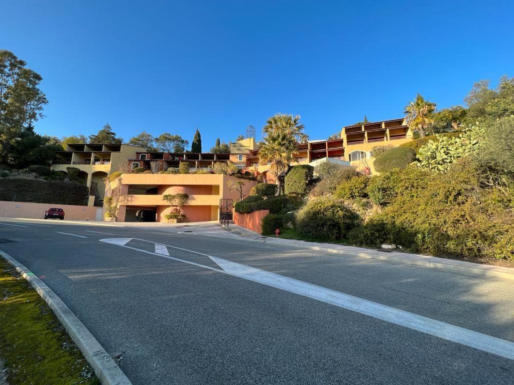 Appartement Vue Sur Mer, Piscine, Garage Prive Bormes-les-Mimosas Dış mekan fotoğraf